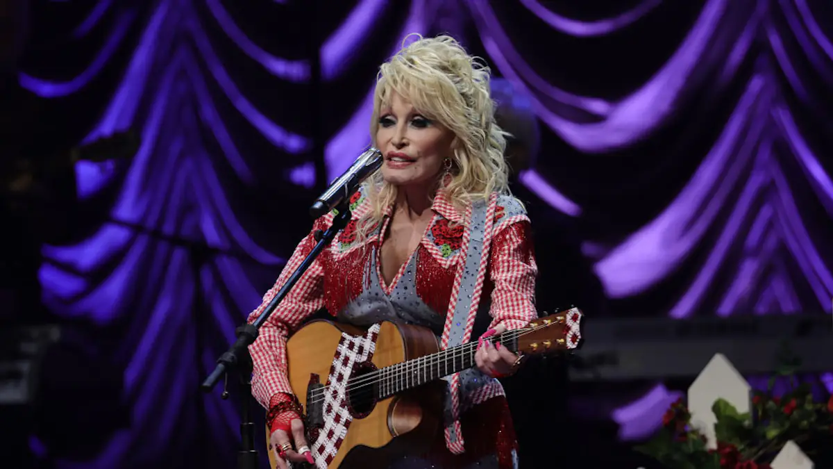 Dolly Parton Opens Up About Why She Never Had Children